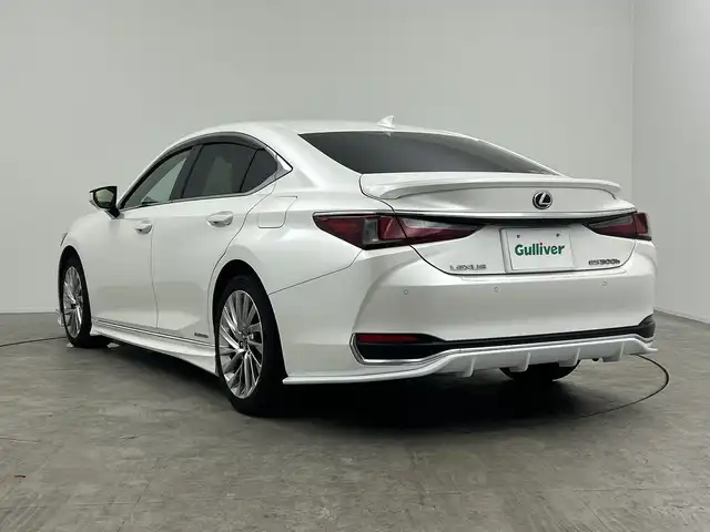 レクサス ＥＳ 300h バージョンL 三重県 2019(令1)年 8.3万km ソニッククォーツ エアロ/サンルーフ/純正ナビ/ＢＳＭ/全周囲カメラ/ＥＴＣ２．０/ＬＥＤヘッドライト/シートヒーター/ベンチレーション/パワーシート/シートメモリー/ＨＵＤ/リアスポイラー/レーダークルーズ/ブレーキキャリパー（SIXTHSENSE）