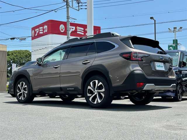 スバル アウトバック リミテッドEX 静岡県 2022(令4)年 2.5万km 茶 エンジンスタートボタン/パワーステアリング/パワーウィンドウ/パドルシフト/アイドリングスストップ/スマートキー/オートエアコン/クルーズコントロール/追従走行/Bluetooth/USB/純正ETC2.0/バックカメラ/サイドカメラ/フルセグTV/純正11インチメモリナビ/サンルーフ/ガラスルーフ/電動リアゲート/純正フロアマット/D+Nパワーシート/レザーシート/全席シートヒーター/純正アルミホイール/ABS/横滑り防止装置/後方コーナーセンサー/レーンキープアシスト/オートライト/LEDライト/W+サイドエアバッグ/衝突軽減システム/ステアリングヒーター