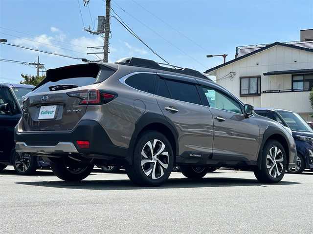 スバル アウトバック リミテッドEX 静岡県 2022(令4)年 2.5万km 茶 エンジンスタートボタン/パワーステアリング/パワーウィンドウ/パドルシフト/アイドリングスストップ/スマートキー/オートエアコン/クルーズコントロール/追従走行/Bluetooth/USB/純正ETC2.0/バックカメラ/サイドカメラ/フルセグTV/純正11インチメモリナビ/サンルーフ/ガラスルーフ/電動リアゲート/純正フロアマット/D+Nパワーシート/レザーシート/全席シートヒーター/純正アルミホイール/ABS/横滑り防止装置/後方コーナーセンサー/レーンキープアシスト/オートライト/LEDライト/W+サイドエアバッグ/衝突軽減システム/ステアリングヒーター