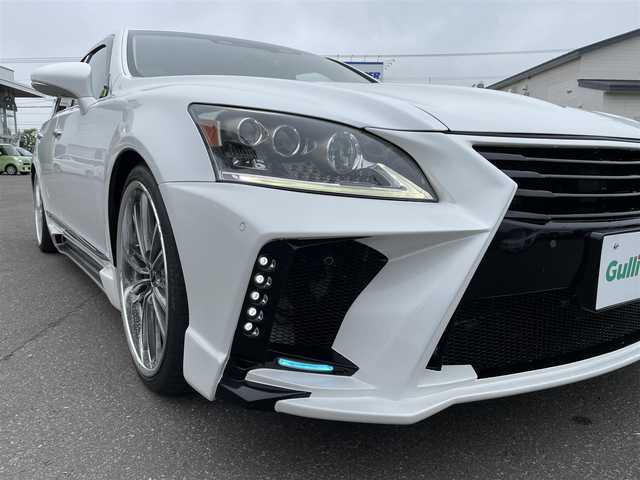 レクサス ＬＳ 600h バージョンC Iパック 道央・札幌 2014(平26)年 12.8万km ホワイトパールクリスタルシャイン 登録時走行距離127672km/　4　W　D　/純正メモリナビ（CD/DVD/FM/AM/BT)/フルセグ(走行中視聴不可)/バックカメラ/ウィンカーミラー/クルーズコントロール（追従走行あり）/サンルーフ/ドアバイザー/プッシュスタート/ビルトインETC/ローダウン/MTモード付AT/パーキングアシスト/電動リアゲート/ドライブレコーダー/純正フロアマット/パワーシート（運転席/助手席）/シートヒーター(運転席/助手席）/エアシート（運転席/助手席）/横滑り防止装置/コーナーセンサー/レーンキープアシスト/盗難防止装置/オートライト/オートマチックハイビーム/カーテンエアバッグ/フォグランプ/リアフォグランプ/ステアリングスイッチ/ブラインドスポットモニター/EV/SNOW/ECO/SPORTモード/ステアリングヒーター/シートメモリ/ミラーヒーター/自動防眩ミラー/積込冬タイヤ/（純正AW/245/45/R19/23年製/溝6ｍｍ）
