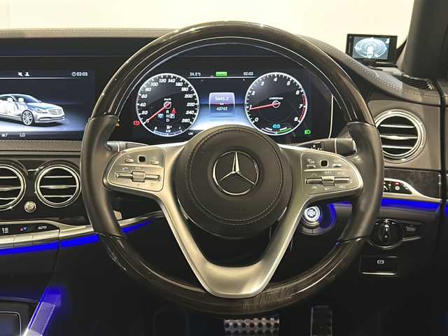 メルセデス・ベンツ Ｓ４５０ エクスクルーシブAMGラインプラ 新潟県 2018(平30)年 4.8万km オブシディアンブラック レーダーセーフティパッケージ/・アクティブディスタンスアシスト、ディストロニック/・ステアリングアシスト/・レーンチェンジングアシスト/・エマージェンシーストップアシスト/・アクティブブレーキアシスト/・ブライドスポットアシスト/・レーンキーピングアシスト/COMANDシステム/・12.3インチワイドディスプレイ/・HDDナビゲーション【BT/フルセグ/USB/SDカードスロット】/・AppleCarPley/AndroidAuto/・ETC2.0/ベーシックパッケージ/・パノラミックスライディングルーフ/・クロージングサポーター/・シートベンチレーター、シートヒーター/・エアバランスパッケージ/レザーエクスクルーシブパッケージ/・Burmesterサラウンドシステム/・ナッパレザーシート/・リラクゼーション機能/・シートヒータープラス/・ドライビングダイナミックシート/AMGラインプラス/・20インチAMG10スポークアルミホイール/・ロゴ付きブレーキキャリパー＆ドリルドベンチレテッドディスク/・HUD/・本革ウッドステアリング/マルチビームLED/アダプティブハイビームアシスト/360°カメラ/アクティブパーキングアシスト