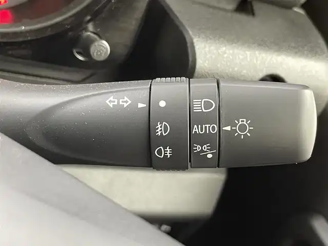 スズキ ジムニー ノマド FC 福井県 2025(令7)年 0.1千km アイボリーⅡ SUZUKI Safety Support/・デュアルセンサーブレーキサポート/・先行車発進お知らせ機能/・標識認識機能/・アダプティブクルーズコントロール/・車線逸脱警報機能/・ふらつき警報機能/・誤発進抑制機能/・後方誤発進抑制/・後退時ブレーキサポート/・オートマチックハイビーム/スペアタイヤ/純正フロアマット/シートヒーター/ミラーヒーター/色番号　E5J