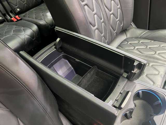 プジョー ５００８ GT ブルーHDi 千葉県 2019(令1)年 4.7万km パール ファーストクラスＰ　/ドライバースポーツＰパノラマＳＲ　/純正ナビ　/３６０°　/ＡＣＣ　/レザーシート　/シートヒーター　/リラクゼーション機能　/パワーシート　/ＬＥＤヘッドライト　/ハイビームアシスト