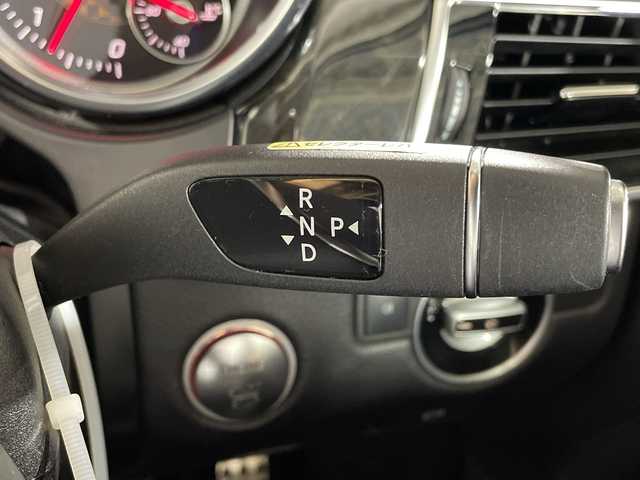 メルセデス・ベンツ ＧＬＥ３５０ｄ 4MATIC スポーツ 福岡県 2015(平27)年 6.4万km 黒 純正ナビ/・CD/DVD/BT/フルセグTV/・全方位モニター/サンルーフ/ハーマーカードン/アンビエントライト/クルーズコントロール/BSM/コーナーセンサー/革シート/・パワーシート（/N)/・シートヒーター（D/N)/パワーバックドア/革巻きステアリング/・ステアリングリモコン/・パドルシフト/ETC2.0/エンジンスターター/純正20インチアルミホイール/純正フロアマット