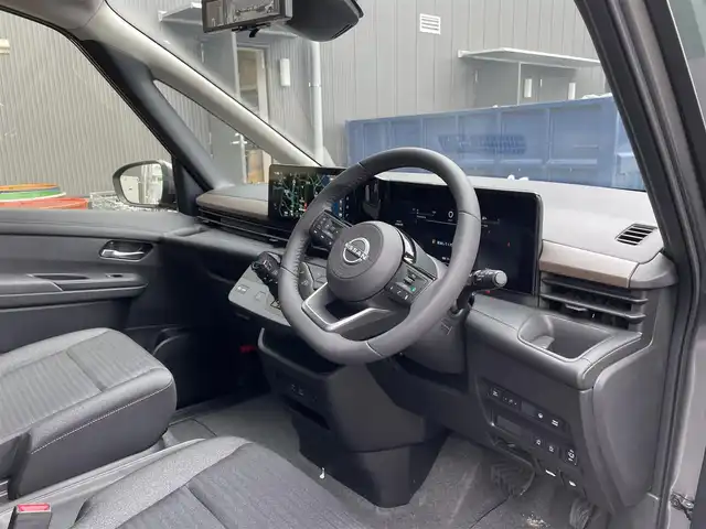日産 セレナ e－パワー ハイウェイスター V 滋賀県 2025(令7)年 0.1千km ダークメタルグレー 登録済未使用車/純正12.3インチナビ/【Bluetooth/フルセグTV/USB】/両側パワースライドドア/全方位カメラ/クリアランスソナー/追従クルーズコントロール/ブラインドスポットワーニング/レーンキープアシスト/衝突軽減ブレーキ/LEDヘッドライト/オートマチックハイビーム/ビルトインETC2.0/前後純正ドライブレコーダー/デジタルインナーミラー/プッシュスタート/スマートキー/ステアリングリモコン