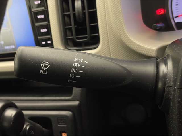 スズキ アルト L 宮崎県 2019(令1)年 9.6万km シルキーシルバーメタリック 禁煙車/衝突被害軽減ブレーキ/社外ナビTV/（ストラーダ/CN-HE02WD/CD/DVD/SD/Bluetooth/FMAM/フルセグTV)/社外バックカメラ/社外前後ドライブレコーダー/社外ETC/社外LEDオートライト/純正セキュリティアラーム/エネチャージ/レーンディパーチャーアラート/クリアランスソナー/ラバーマット/ドアバイザー/シートヒーター/WSRSエアバック/ABS/リモコンキー/新車時保証書/取扱い説明書