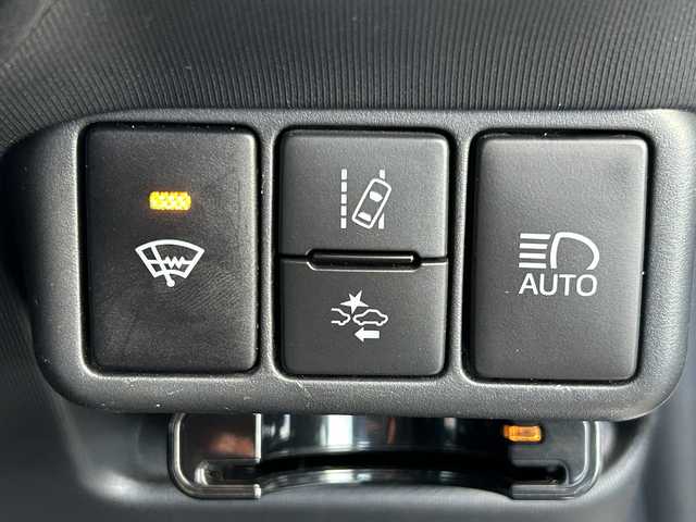 トヨタ アクア G 宮城県 2019(平31)年 7.7万km ホワイトパールクリスタルシャイン 禁煙車/トヨタセーフティーセンス/・プリクラッシュセーフティー/・レーンディパーチャーアラート/・クルーズコントロール/・オートハイビーム/・クリアランスソナー/クルーズコントロール/純正SDナビ/・BT.CD.DVD.SD.AUX/フルセグTV/バックカメラ/ETC/ステアリングスイッチ/プッシュスタート/スマートキー/横滑り防止装置/アイドリングストップ/ワイパーデアイサー