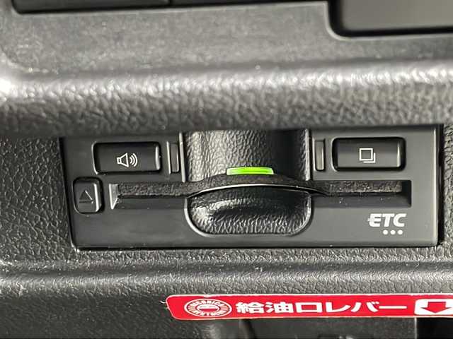 スズキ スペーシア HYBRID X 徳島県 2024(令6)年 4.4万km ピュアホワイトP 社外ナビ/（ラジオ/BT/iPod/USB）/バックカメラ/D/N席シートヒーター/純正14インチアルミホイール/LEDヘッドライト/前後コーナーセンサー/ビルトインETC/純正フロアマット/両側電動スライドドア/アイドリングストップ/電動格納ミラー/オートライト/新車時保証書