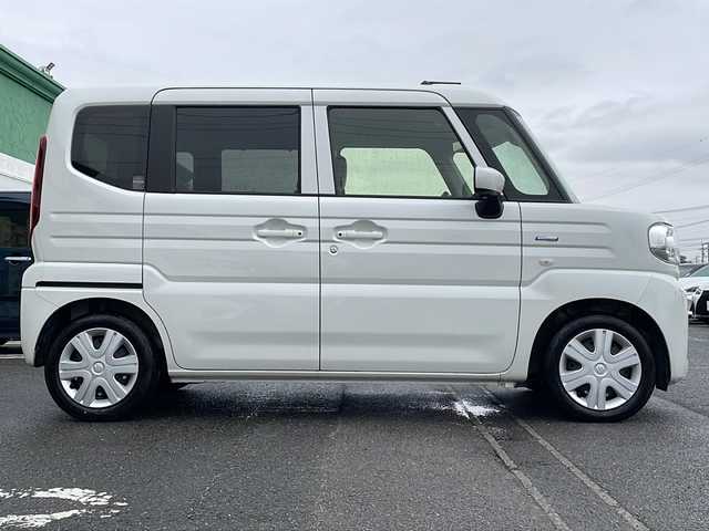 スズキ スペーシア HYBRID X 徳島県 2024(令6)年 4.4万km ピュアホワイトP 社外ナビ/（ラジオ/BT/iPod/USB）/バックカメラ/D/N席シートヒーター/純正14インチアルミホイール/LEDヘッドライト/前後コーナーセンサー/ビルトインETC/純正フロアマット/両側電動スライドドア/アイドリングストップ/電動格納ミラー/オートライト/新車時保証書