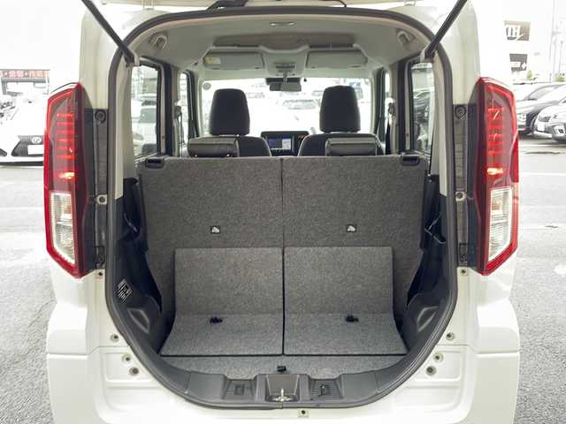 スズキ スペーシア HYBRID X 徳島県 2024(令6)年 4.4万km ピュアホワイトP 社外ナビ/（ラジオ/BT/iPod/USB）/バックカメラ/D/N席シートヒーター/純正14インチアルミホイール/LEDヘッドライト/前後コーナーセンサー/ビルトインETC/純正フロアマット/両側電動スライドドア/アイドリングストップ/電動格納ミラー/オートライト/新車時保証書