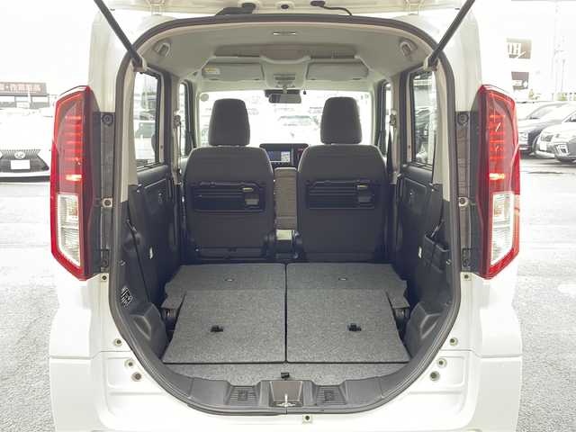 スズキ スペーシア HYBRID X 徳島県 2024(令6)年 4.4万km ピュアホワイトP 社外ナビ/（ラジオ/BT/iPod/USB）/バックカメラ/D/N席シートヒーター/純正14インチアルミホイール/LEDヘッドライト/前後コーナーセンサー/ビルトインETC/純正フロアマット/両側電動スライドドア/アイドリングストップ/電動格納ミラー/オートライト/新車時保証書