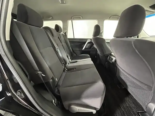 トヨタ ランドクルーザー プラド TX 佐賀県 2020(令2)年 6.9万km ブラック 純正7型ナビ/CD/DVD/SD/BT/FM/AM/プリクラッシュセーフティ/バックカメラ/ＥＴＣ/レーダークルーズコントロール/ル－フレール/前後コーナーセンサー/オートマチックハイビーム/レーンキープアシスト/踏み間違い防止/ＬＥＤヘッドライト/フォグランプ/純正17インチアルミホイール/エアバッグ(運転席/助手席/サイド/カーテン)