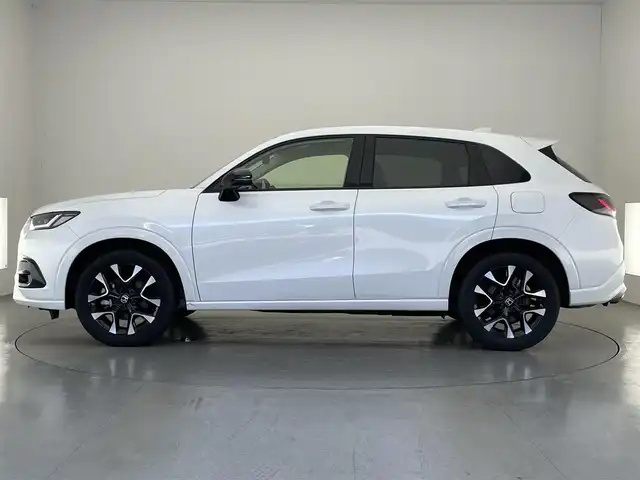ホンダ ＺＲ－Ｖ ハイブリッド e:HEV Z 愛知県 2024(令6)年 1.7万km プラチナホワイトパール 純正９型ナビ　全方位カメラ　禁煙　ＢＯＳＥ　ワイヤレス充電　ＥＴＣ２．０　ミラー型ドラレコ　シートヒーター　ホンダセンシング　ＢＳＭ　衝突軽減　追従クルコン　ＬＥＤオートライト　パドルシフト　フォグ