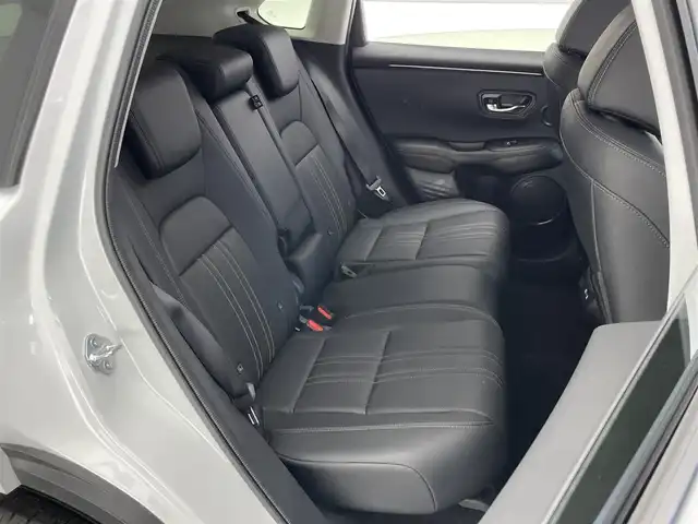 ホンダ ＺＲ－Ｖ ハイブリッド e:HEV Z 愛知県 2024(令6)年 1.7万km プラチナホワイトパール 純正９型ナビ　全方位カメラ　禁煙　ＢＯＳＥ　ワイヤレス充電　ＥＴＣ２．０　ミラー型ドラレコ　シートヒーター　ホンダセンシング　ＢＳＭ　衝突軽減　追従クルコン　ＬＥＤオートライト　パドルシフト　フォグ