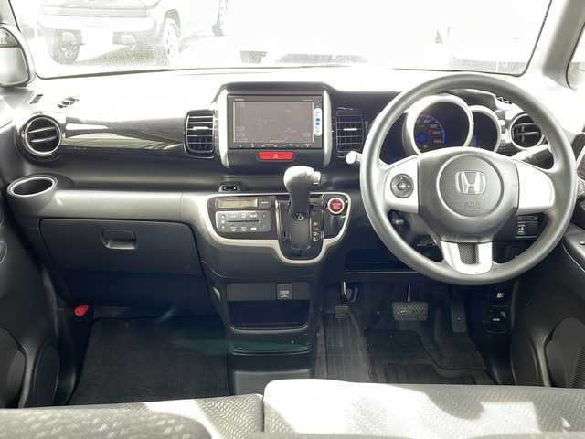 ホンダ Ｎ ＢＯＸ カスタム G Aパッケージ 兵庫県 2014(平26)年 9.2万km プレミアムホワイトパール 社外ナビ（AM/FM/CD）/横滑り防止/衝突軽減システム/バックカメラ/片側パワースライドドア/ステアリングスイッチ/エコモード/ドラレコ/純正マット/電格ミラー