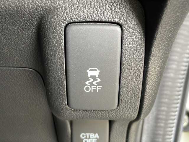 ホンダ Ｎ ＢＯＸ カスタム G Aパッケージ 兵庫県 2014(平26)年 9.2万km プレミアムホワイトパール 社外ナビ（AM/FM/CD）/横滑り防止/衝突軽減システム/バックカメラ/片側パワースライドドア/ステアリングスイッチ/エコモード/ドラレコ/純正マット/電格ミラー