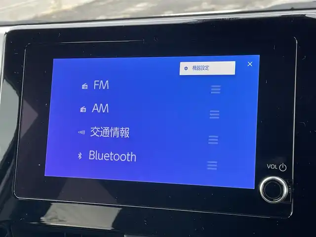 トヨタ ヴォクシー ハイブリッド S－G 道央・札幌 2025(令7)年 1.6万km ホワイトパールクリスタルシャイン ４WD/寒冷地仕様/純正ディスプレイオーディオ（ナビ付）/AM/FM/BT/トヨタセーフティセンス/プリクラッシュセーフティ/横滑り防止装置/レーダークルーズコントロール/レーンキープアシスト/パーキングアシスト/プロアクティブドライビングアシスト/パーキングサポートブレーキ/ロードサインアシスト/クリアランスソナー/バックカメラ/ビルトインETC2.0/EVMODE/DRIVEMODE切替/ワイパーデアイサー/片側パワースライドドア/革巻きステアリング/ステアリングリモコン/電動パーキング/ブレーキホールド/プッシュスタート/スマートキー/LEDヘッドライト/オートライト/オートハイビーム/ヘッドライトレベライザー/電動格納ミラー/ウィンカーミラー/純正フロアマット/レンタカー登録