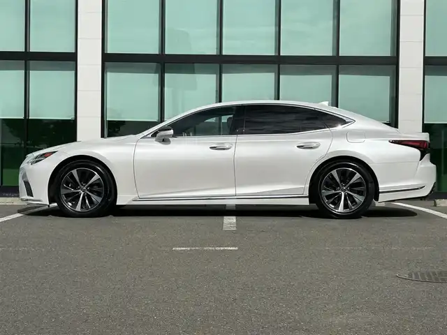 レクサス ＬＳ 500 Iパッケージ 和歌山県 2021(令3)年 5.9万km ソニッククォーツ 純正ナビ/全方位カメラ/フルセグTV/衝突軽減ブレーキ/レーダークルコン/ブラインドスポットモニター/前後コーナーセンサー/デジタルインナーミラー/前後ドラレコ/ETC2.0 /ヘッドアップディスプレイ/シートメモリー/パワーシート/シートヒーター/シートベンチレーション/パドルシフト/サンシェード/ステアリングリモコン/ステアリングヒーター/パドルシフト