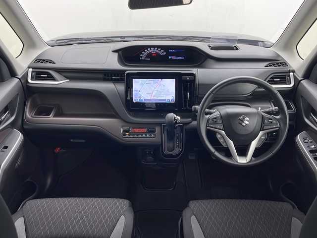 スズキ ソリオ バンディット HV MV 秋田県 2023(令5)年 1.8万km スーパーブラックパール 4WD/純正ナビ/（FM/AM/Bluetooth/フルセグTV/CD/DVD）/全方位カメラ/バックカメラ/両側パワースライドドア/衝突軽減装置/横滑り防止装置/レーンキープアシスト/コーナーセンサー/レーダークルーズコントロール/アイドリングストップ/ETC2.0/ステアリングスイッチ/前席シートヒーター/LEDヘッドライト/フォグランプ/オートライト/オートハイビーム/プッシュスタート/スマートキー/スペアキー/純正アルミホイール/社外フロアマット/電動格納ミラー/ドアバイザー