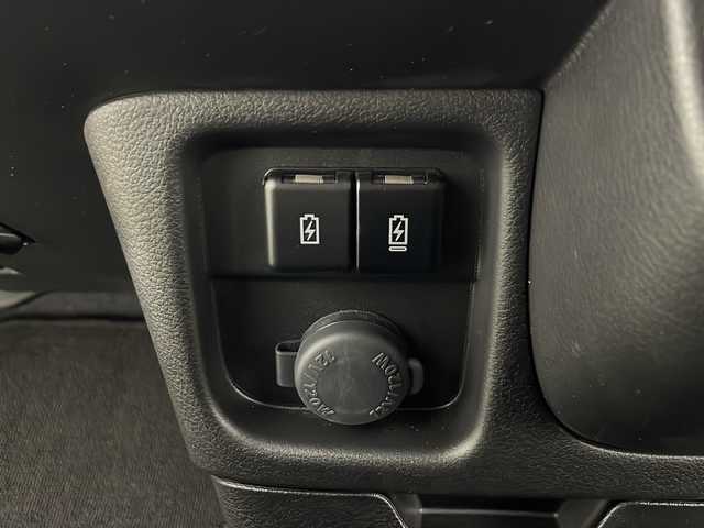 スズキ ソリオ バンディット HV MV 秋田県 2023(令5)年 1.8万km スーパーブラックパール 4WD/純正ナビ/（FM/AM/Bluetooth/フルセグTV/CD/DVD）/全方位カメラ/バックカメラ/両側パワースライドドア/衝突軽減装置/横滑り防止装置/レーンキープアシスト/コーナーセンサー/レーダークルーズコントロール/アイドリングストップ/ETC2.0/ステアリングスイッチ/前席シートヒーター/LEDヘッドライト/フォグランプ/オートライト/オートハイビーム/プッシュスタート/スマートキー/スペアキー/純正アルミホイール/社外フロアマット/電動格納ミラー/ドアバイザー