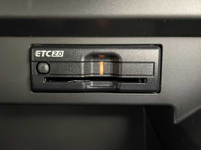 スズキ ソリオ バンディット HV MV 秋田県 2023(令5)年 1.8万km スーパーブラックパール 4WD/純正ナビ/（FM/AM/Bluetooth/フルセグTV/CD/DVD）/全方位カメラ/バックカメラ/両側パワースライドドア/衝突軽減装置/横滑り防止装置/レーンキープアシスト/コーナーセンサー/レーダークルーズコントロール/アイドリングストップ/ETC2.0/ステアリングスイッチ/前席シートヒーター/LEDヘッドライト/フォグランプ/オートライト/オートハイビーム/プッシュスタート/スマートキー/スペアキー/純正アルミホイール/社外フロアマット/電動格納ミラー/ドアバイザー