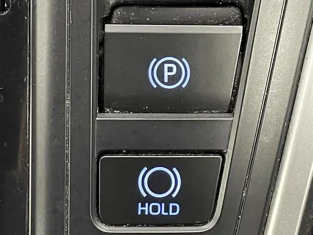 トヨタ ノア S－Z 道央・札幌 2023(令5)年 3.8万km スパークリングブラックパールクリスタルシャイン ・４WD/・寒冷地仕様/・純正10.5型ディスプレイオーディオプラス/　ナビ/フルセグTV/CD/DVD/USB//　BT/HDMI/miracast/・ステアリングスイッチ/・パノラミックビューモニター/・ビルトインETC2.0/・トヨタセーフティセンス/　PCS/LDA/RDA/RCD/　PKSB/RSA/ソナー前後/　発進遅れ告知/後退速度抑制/・アドバンスドパーク/・レーダークルーズコントロール/・横滑り防止装置/・オートブレーキホールド/・ECOモード/・MTモード付AT/・両側パワースライドドア/・ハーフレザーシート/・D+N席シートヒーター/・２列目格納式サンシェード/・純正フロアマット/・オートマチックハイビーム/・オートライト/・LEDヘッドライト/・フロントフォグランプ/・ドアミラーウィンカー/・オートリトラクタブルドアミラー/・ドアバイザー/・純正１６インチAW/・プッシュスタート/・スマートキー/・取/保