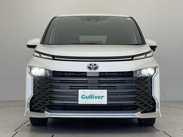 トヨタ ヴォクシー S－G 愛知県 2025(令7)年 1.1万km ホワイトパールクリスタルシャイン 純正10.5型ディスプレイオーディオナビ/両側パワースライドドア/レーダークルーズコントロール/バックカメラ/コーナーセンサー/純正アルミホイール/LEDヘッドライト/オートライト/ドライブレコーダー/ETC/衝突軽減システム/フルセグ/CD DVD/Bluetooth/ステアリングスイッチ/スマートキー/プッシュスタート