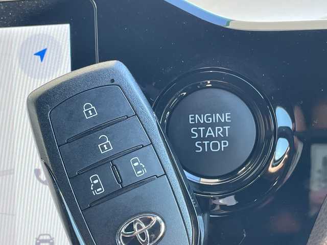 トヨタ ヴォクシー S－G 愛知県 2025(令7)年 1.1万km ホワイトパールクリスタルシャイン 純正10.5型ディスプレイオーディオナビ/両側パワースライドドア/レーダークルーズコントロール/バックカメラ/コーナーセンサー/純正アルミホイール/LEDヘッドライト/オートライト/ドライブレコーダー/ETC/衝突軽減システム/フルセグ/CD DVD/Bluetooth/ステアリングスイッチ/スマートキー/プッシュスタート