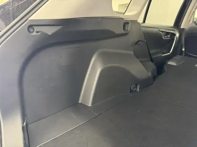 トヨタ ＲＡＶ４ G Zパッケージ 三重県 2020(令2)年 5.3万km アティチュードブラックマイカ ガソリン/フルタイム4WD/MTモード付インパネCVT/純正 9インチナビ NSZT-Y68T/（AM/FM/CD/DVD/TV/SD/SDREC/Bluetooth/USB/HDMI）/バックガイドモニター/モデリスタエアロ（F/S/R下）/ビルトイン ETC/Toyota Safety Sense/・プリクラッシュセーフティ［PCS］/・レーントレーシングアシスト［LTA］/・レーダークルコン/・オートハイビーム［AHB］/・インテリジェント クリアランスソナー（パーキングサポートブレーキ（静止物））/・リヤクロストライフィックオートブレーキ（PKSB（後方接近車両））＋ブラインドスポットモニター［BSM］/など/装備/・ハンズフリーパワーバックドア/・デジタルインナーミラー/・専用合皮シート（ブラック）/・シートヒーター（D/N）/・ステアリングヒーター/・パワーシート（Dメモリー付8way）/・左右独立オートエアコン/・オートライト/・LEDヘッドランプ/・フロントフォグランプ/・ステアリングスイッチ/・純正19inAW/・保/取/マルチ取/・スマートキーx2/など