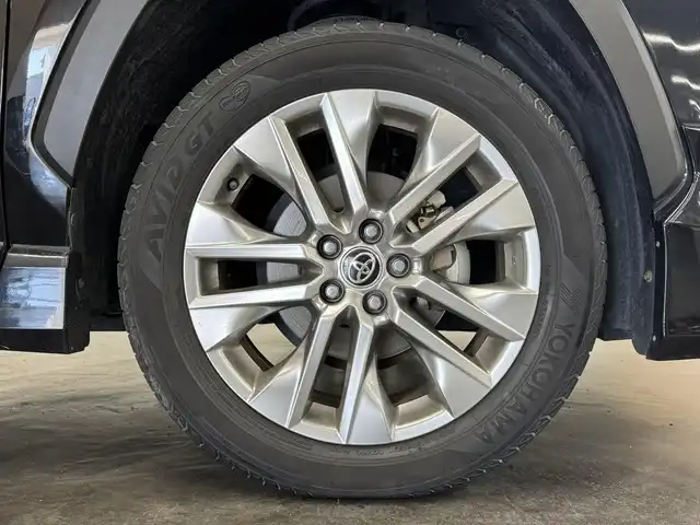 トヨタ ＲＡＶ４ G Zパッケージ 三重県 2020(令2)年 5.3万km アティチュードブラックマイカ ガソリン/フルタイム4WD/MTモード付インパネCVT/純正 9インチナビ NSZT-Y68T/（AM/FM/CD/DVD/TV/SD/SDREC/Bluetooth/USB/HDMI）/バックガイドモニター/モデリスタエアロ（F/S/R下）/ビルトイン ETC/Toyota Safety Sense/・プリクラッシュセーフティ［PCS］/・レーントレーシングアシスト［LTA］/・レーダークルコン/・オートハイビーム［AHB］/・インテリジェント クリアランスソナー（パーキングサポートブレーキ（静止物））/・リヤクロストライフィックオートブレーキ（PKSB（後方接近車両））＋ブラインドスポットモニター［BSM］/など/装備/・ハンズフリーパワーバックドア/・デジタルインナーミラー/・専用合皮シート（ブラック）/・シートヒーター（D/N）/・ステアリングヒーター/・パワーシート（Dメモリー付8way）/・左右独立オートエアコン/・オートライト/・LEDヘッドランプ/・フロントフォグランプ/・ステアリングスイッチ/・純正19inAW/・保/取/マルチ取/・スマートキーx2/など