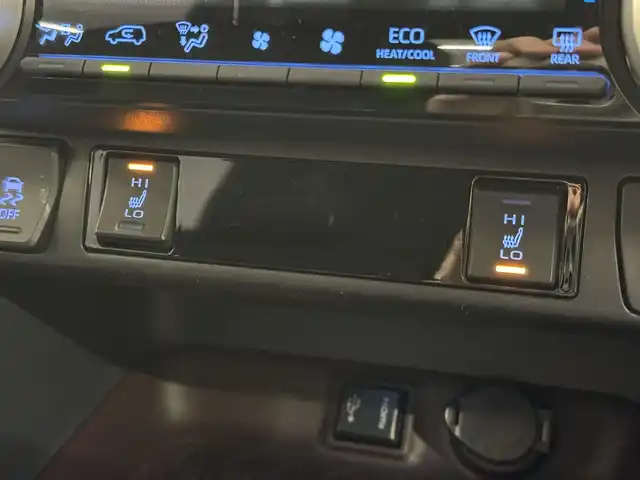 トヨタ ＲＡＶ４ G Zパッケージ 三重県 2020(令2)年 5.3万km アティチュードブラックマイカ ガソリン/フルタイム4WD/MTモード付インパネCVT/純正 9インチナビ NSZT-Y68T/（AM/FM/CD/DVD/TV/SD/SDREC/Bluetooth/USB/HDMI）/バックガイドモニター/モデリスタエアロ（F/S/R下）/ビルトイン ETC/Toyota Safety Sense/・プリクラッシュセーフティ［PCS］/・レーントレーシングアシスト［LTA］/・レーダークルコン/・オートハイビーム［AHB］/・インテリジェント クリアランスソナー（パーキングサポートブレーキ（静止物））/・リヤクロストライフィックオートブレーキ（PKSB（後方接近車両））＋ブラインドスポットモニター［BSM］/など/装備/・ハンズフリーパワーバックドア/・デジタルインナーミラー/・専用合皮シート（ブラック）/・シートヒーター（D/N）/・ステアリングヒーター/・パワーシート（Dメモリー付8way）/・左右独立オートエアコン/・オートライト/・LEDヘッドランプ/・フロントフォグランプ/・ステアリングスイッチ/・純正19inAW/・保/取/マルチ取/・スマートキーx2/など