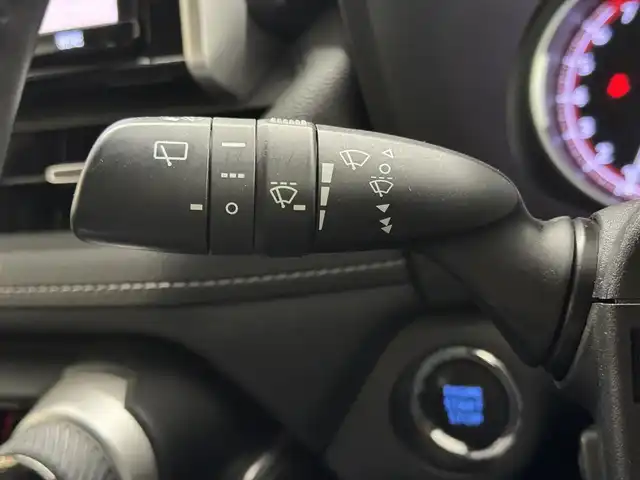 トヨタ ＲＡＶ４ G Zパッケージ 三重県 2020(令2)年 5.3万km アティチュードブラックマイカ ガソリン/フルタイム4WD/MTモード付インパネCVT/純正 9インチナビ NSZT-Y68T/（AM/FM/CD/DVD/TV/SD/SDREC/Bluetooth/USB/HDMI）/バックガイドモニター/モデリスタエアロ（F/S/R下）/ビルトイン ETC/Toyota Safety Sense/・プリクラッシュセーフティ［PCS］/・レーントレーシングアシスト［LTA］/・レーダークルコン/・オートハイビーム［AHB］/・インテリジェント クリアランスソナー（パーキングサポートブレーキ（静止物））/・リヤクロストライフィックオートブレーキ（PKSB（後方接近車両））＋ブラインドスポットモニター［BSM］/など/装備/・ハンズフリーパワーバックドア/・デジタルインナーミラー/・専用合皮シート（ブラック）/・シートヒーター（D/N）/・ステアリングヒーター/・パワーシート（Dメモリー付8way）/・左右独立オートエアコン/・オートライト/・LEDヘッドランプ/・フロントフォグランプ/・ステアリングスイッチ/・純正19inAW/・保/取/マルチ取/・スマートキーx2/など