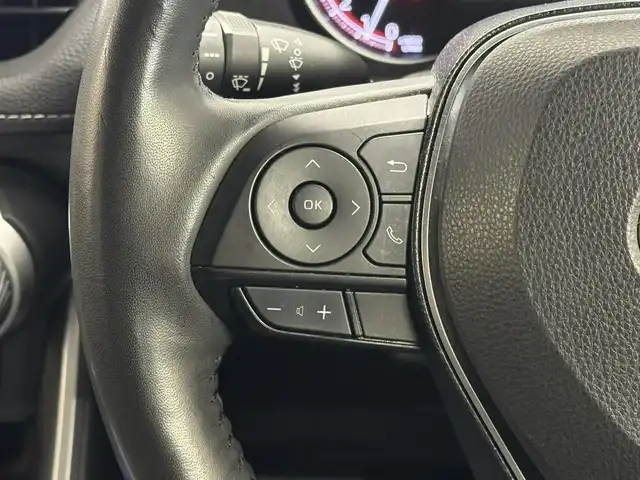 トヨタ ＲＡＶ４ G Zパッケージ 三重県 2020(令2)年 5.3万km アティチュードブラックマイカ ガソリン/フルタイム4WD/MTモード付インパネCVT/純正 9インチナビ NSZT-Y68T/（AM/FM/CD/DVD/TV/SD/SDREC/Bluetooth/USB/HDMI）/バックガイドモニター/モデリスタエアロ（F/S/R下）/ビルトイン ETC/Toyota Safety Sense/・プリクラッシュセーフティ［PCS］/・レーントレーシングアシスト［LTA］/・レーダークルコン/・オートハイビーム［AHB］/・インテリジェント クリアランスソナー（パーキングサポートブレーキ（静止物））/・リヤクロストライフィックオートブレーキ（PKSB（後方接近車両））＋ブラインドスポットモニター［BSM］/など/装備/・ハンズフリーパワーバックドア/・デジタルインナーミラー/・専用合皮シート（ブラック）/・シートヒーター（D/N）/・ステアリングヒーター/・パワーシート（Dメモリー付8way）/・左右独立オートエアコン/・オートライト/・LEDヘッドランプ/・フロントフォグランプ/・ステアリングスイッチ/・純正19inAW/・保/取/マルチ取/・スマートキーx2/など