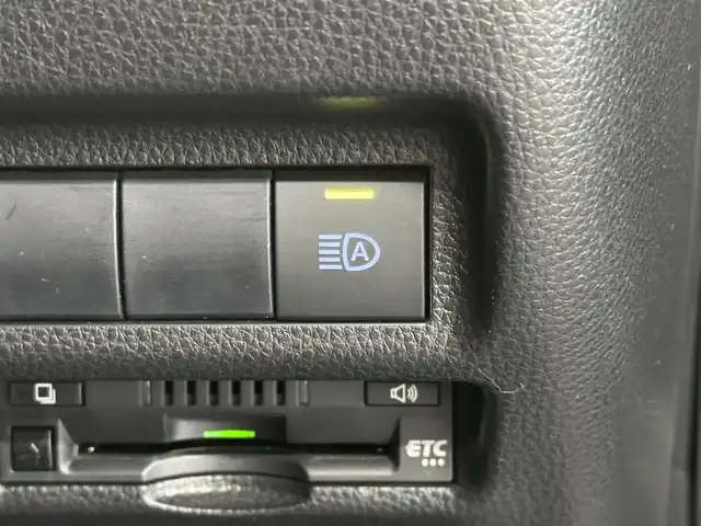 トヨタ ＲＡＶ４ G Zパッケージ 三重県 2020(令2)年 5.3万km アティチュードブラックマイカ ガソリン/フルタイム4WD/MTモード付インパネCVT/純正 9インチナビ NSZT-Y68T/（AM/FM/CD/DVD/TV/SD/SDREC/Bluetooth/USB/HDMI）/バックガイドモニター/モデリスタエアロ（F/S/R下）/ビルトイン ETC/Toyota Safety Sense/・プリクラッシュセーフティ［PCS］/・レーントレーシングアシスト［LTA］/・レーダークルコン/・オートハイビーム［AHB］/・インテリジェント クリアランスソナー（パーキングサポートブレーキ（静止物））/・リヤクロストライフィックオートブレーキ（PKSB（後方接近車両））＋ブラインドスポットモニター［BSM］/など/装備/・ハンズフリーパワーバックドア/・デジタルインナーミラー/・専用合皮シート（ブラック）/・シートヒーター（D/N）/・ステアリングヒーター/・パワーシート（Dメモリー付8way）/・左右独立オートエアコン/・オートライト/・LEDヘッドランプ/・フロントフォグランプ/・ステアリングスイッチ/・純正19inAW/・保/取/マルチ取/・スマートキーx2/など