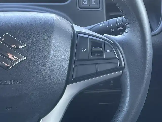 スズキ ソリオ バンディット HV MV Dカメラ ブレーキS 東京都 2018(平30)年 5.6万km ピュアホワイトP ストラーダナビ/テレビ/Bluetooth/両側パワースライドドア/デュアルカメラブレーキサポート/バックカメラ/クルーズコントロール/ETC/ステアリングスイッチ/ウィンカーミラー/フォグランプ/シートヒーター/後席右側ワンアクションパワースライドドア装着車