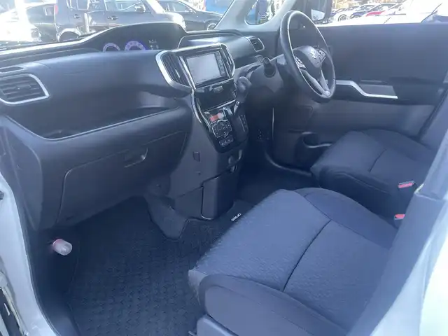 スズキ ソリオ バンディット HV MV Dカメラ ブレーキS 東京都 2018(平30)年 5.6万km ピュアホワイトP ストラーダナビ/テレビ/Bluetooth/両側パワースライドドア/デュアルカメラブレーキサポート/バックカメラ/クルーズコントロール/ETC/ステアリングスイッチ/ウィンカーミラー/フォグランプ/シートヒーター/後席右側ワンアクションパワースライドドア装着車