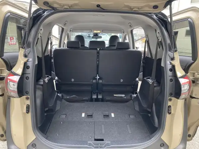 トヨタ シエンタ ハイブリッド G クエロ 兵庫県 2022(令4)年 8.9万km ブラックマイカ/ベージュ 2トーン ワンオーナー/社外9インチメモリーナビ(MDV-M909HDF)/フルセグTV/CD/DVD/Bluetooth/SD/FM/AM/バックカメラ/ETC/前ドライブレコーダー/両側パワースライドドア/プリクラッシュセーフティ/レーンディパーチャーアラート/パーキングサポートブレーキ/オートマチックハイビーム/先行車発進告知/前後クリアランスソナー/クルーズコントロール/ステアリングスイッチ/LEDヘッドライト/フォグランプ/オートライト/D/Nシートヒーター/ステアリングヒーター/プッシュスタート/電格ミラー/ドアバイザー/フロアマット/ISOFIX/スペアキー1本/新車時保証書/取扱説明書