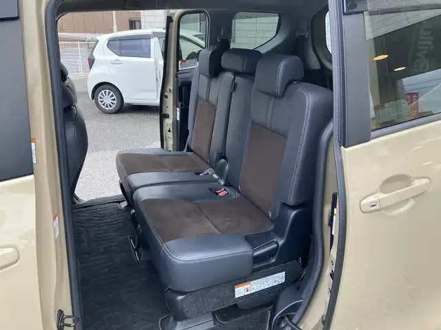 トヨタ シエンタ ハイブリッド G クエロ 兵庫県 2022(令4)年 8.9万km ブラックマイカ/ベージュ 2トーン ワンオーナー/社外9インチメモリーナビ(MDV-M909HDF)/フルセグTV/CD/DVD/Bluetooth/SD/FM/AM/バックカメラ/ETC/前ドライブレコーダー/両側パワースライドドア/プリクラッシュセーフティ/レーンディパーチャーアラート/パーキングサポートブレーキ/オートマチックハイビーム/先行車発進告知/前後クリアランスソナー/クルーズコントロール/ステアリングスイッチ/LEDヘッドライト/フォグランプ/オートライト/D/Nシートヒーター/ステアリングヒーター/プッシュスタート/電格ミラー/ドアバイザー/フロアマット/ISOFIX/スペアキー1本/新車時保証書/取扱説明書