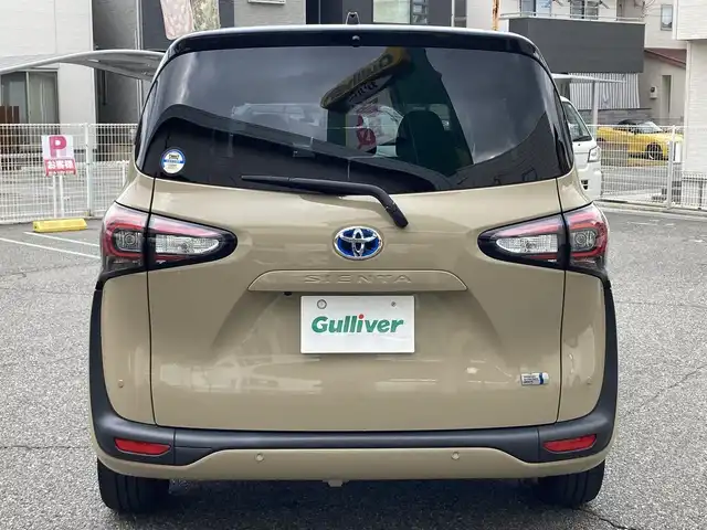 トヨタ シエンタ ハイブリッド G クエロ 兵庫県 2022(令4)年 8.9万km ブラックマイカ/ベージュ 2トーン ワンオーナー/社外9インチメモリーナビ(MDV-M909HDF)/フルセグTV/CD/DVD/Bluetooth/SD/FM/AM/バックカメラ/ETC/前ドライブレコーダー/両側パワースライドドア/プリクラッシュセーフティ/レーンディパーチャーアラート/パーキングサポートブレーキ/オートマチックハイビーム/先行車発進告知/前後クリアランスソナー/クルーズコントロール/ステアリングスイッチ/LEDヘッドライト/フォグランプ/オートライト/D/Nシートヒーター/ステアリングヒーター/プッシュスタート/電格ミラー/ドアバイザー/フロアマット/ISOFIX/スペアキー1本/新車時保証書/取扱説明書