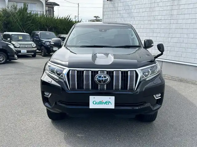 トヨタ ランドクルーザー プラド TX Lパッケージ 山形県 2022(令4)年 2.3万km ブラック ４WD/9インチ純正SDナビ/・フルセグ/CD/AM/FM/Bluetooth/衝突軽減ブレーキ/アダプティブクルーズコントロール/コーナーセンサー/バックカメラ/レーンキープアシスト/盗難防止装置/横滑り防止装置/オートライト/オートマチックハイビーム/LEDライト/フォグランプ/スマートキー/スペアキー/純正19インチアルミホイール/純正フロアマット/ETC/前席エアシート/前席パワーシート