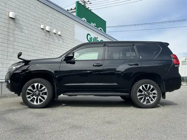 トヨタ ランドクルーザー プラド TX Lパッケージ 山形県 2022(令4)年 2.3万km ブラック ４WD/9インチ純正SDナビ/・フルセグ/CD/AM/FM/Bluetooth/衝突軽減ブレーキ/アダプティブクルーズコントロール/コーナーセンサー/バックカメラ/レーンキープアシスト/盗難防止装置/横滑り防止装置/オートライト/オートマチックハイビーム/LEDライト/フォグランプ/スマートキー/スペアキー/純正19インチアルミホイール/純正フロアマット/ETC/前席エアシート/前席パワーシート