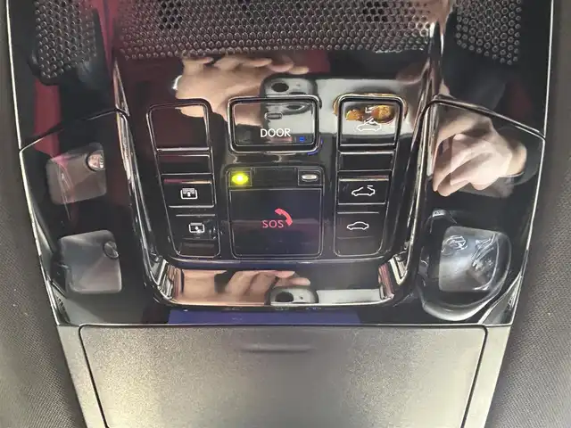 レクサス ＮＸ 350h Fスポーツ 埼玉県 2022(令4)年 2.5万km ホワイトノーヴァガラスフレーク パノラマルーフ/純正14インチディスプレイオーディオナビ/フルセグTV/レクサスセーフティシステム/全方位カメラ/赤革シート/デジタルインナーミラー/エアシート/シートヒーター/シートメモリー/前後ドライブレコーダー/三眼LEDヘッドライト/フォグランプ/オートライト/パワーバックドア/置くだけ充電/ハンドルヒーター/ステアリングスイッチ/パドルシフト/ブラインドスポットモニター/ETC2.0/プッシュスタート/スマートキー×2/カードキー/エアバック/新車保証書
