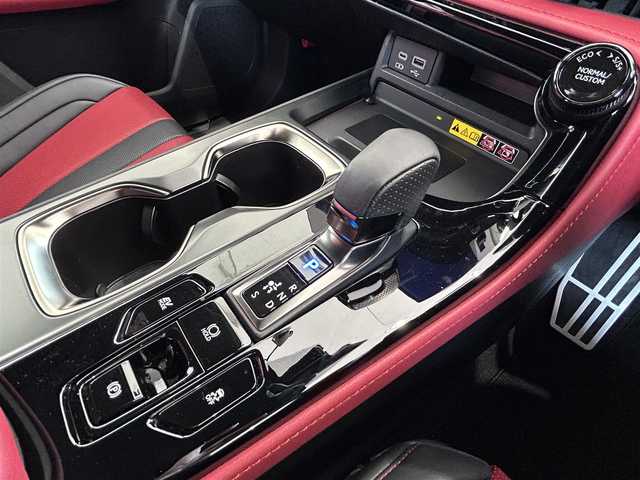 レクサス ＮＸ 350h Fスポーツ 埼玉県 2022(令4)年 2.5万km ホワイトノーヴァガラスフレーク AIS検査済み/パノラマルーフ/純正14インチディスプレイオーディオナビ/フルセグTV/レクサスセーフティシステム/全方位カメラ/赤革シート/デジタルインナーミラー/エアシート/シートヒーター/シートメモリー/前後ドライブレコーダー/三眼LEDヘッドライト/フォグランプ/オートライト/パワーバックドア/置くだけ充電/ハンドルヒーター/ステアリングスイッチ/パドルシフト/ブラインドスポットモニター/ETC2.0/プッシュスタート/スマートキー×2/カードキー/エアバック/新車保証書