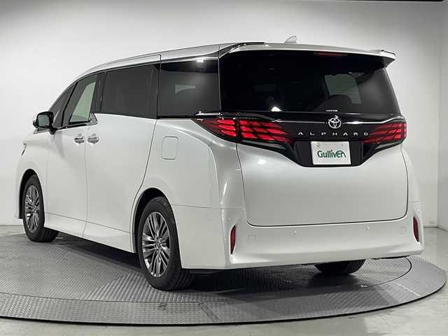 トヨタ アルファード Z 広島県 2024(令6)年 0.7万km プラチナホワイトパールマイカ 純正14型ディスプレイオーディオ/・メモリナビ/・AppleCarPlay/AndroidAuto/・フルセグTV/・USB入力/トヨタチームメイト/・アドバンストパーク/・アドバンストドライブ/ブラック合皮シート/パワーシート/シートヒーター/ベンチレーション/ステアリングヒーター/パワーオットマン/両側パワースライドドア/パワーバックドア/ブラインドスポットモニター/セーフティセンス/・プリクラッシュセーフティ/・フロントクロストラフィックアラート/・レーンチェンジアシスト/・レーントレーシングアシスト/・レーンディパーチャーアラート/・レーダークルーズコントロール/・アダプティブハイビーム/・プロアクティブドライビングアシスト/ETC2.0/ドライブレコーダー/USB/HDMI入力端子/三眼LEDヘッドランプ/純正18インチAW