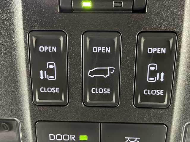 トヨタ アルファード Z 広島県 2024(令6)年 0.7万km プラチナホワイトパールマイカ 純正14型ディスプレイオーディオ/・メモリナビ/・AppleCarPlay/AndroidAuto/・フルセグTV/・USB入力/トヨタチームメイト/・アドバンストパーク/・アドバンストドライブ/ブラック合皮シート/パワーシート/シートヒーター/ベンチレーション/ステアリングヒーター/パワーオットマン/両側パワースライドドア/パワーバックドア/ブラインドスポットモニター/セーフティセンス/・プリクラッシュセーフティ/・フロントクロストラフィックアラート/・レーンチェンジアシスト/・レーントレーシングアシスト/・レーンディパーチャーアラート/・レーダークルーズコントロール/・アダプティブハイビーム/・プロアクティブドライビングアシスト/ETC2.0/ドライブレコーダー/USB/HDMI入力端子/三眼LEDヘッドランプ/純正18インチAW