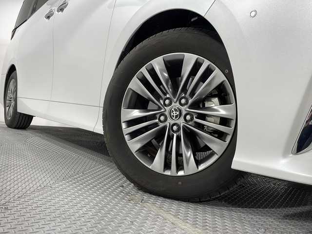 トヨタ アルファード Z 広島県 2024(令6)年 0.7万km プラチナホワイトパールマイカ 純正14型ディスプレイオーディオ/・メモリナビ/・AppleCarPlay/AndroidAuto/・フルセグTV/・USB入力/トヨタチームメイト/・アドバンストパーク/・アドバンストドライブ/ブラック合皮シート/パワーシート/シートヒーター/ベンチレーション/ステアリングヒーター/パワーオットマン/両側パワースライドドア/パワーバックドア/ブラインドスポットモニター/セーフティセンス/・プリクラッシュセーフティ/・フロントクロストラフィックアラート/・レーンチェンジアシスト/・レーントレーシングアシスト/・レーンディパーチャーアラート/・レーダークルーズコントロール/・アダプティブハイビーム/・プロアクティブドライビングアシスト/ETC2.0/ドライブレコーダー/USB/HDMI入力端子/三眼LEDヘッドランプ/純正18インチAW