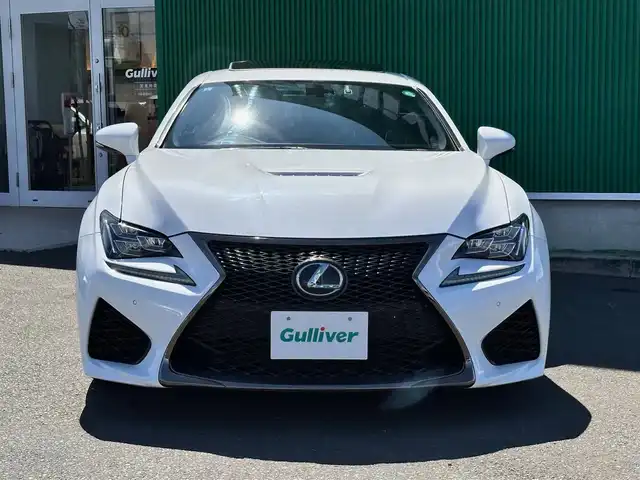 レクサス ＲＣ Ｆ 宮城県 2015(平27)年 5.5万km ホワイトノーヴァガラスフレーク ムーンルーフ/セミアニリン革シートセット/・セミアニリン革スポーツシート/・ベンチレーション（前席）/プリクラッシュセーフティシステムセット/・ミリ波レーダー式プリクラッシュセーフティシステム/・ブレーキ制御機能付レーダークルーズコントロール/クリアランスソナー/バックソナー/＝＝＝/純正ナビ/・CD/DVD/・Blu-ray/・Bluetooth/・フルセグTV/バックモニター/ビルトインETC/ドライブレコーダー/シートヒーター/パワーシート/革巻きステアリング/パドルシフト/ステアリングスイッチ/LEDヘッドライト/オートライト/スマートキー＆プッシュスタート/電動格納ミラー/可動式リアスポイラー/車高調/純正19インチAW/純正フロアマット/W/サイド/カーテンエアバッグ
