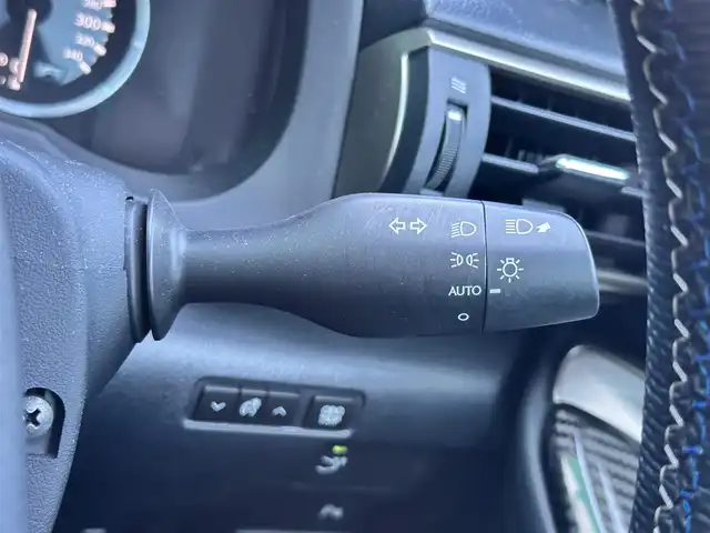 レクサス ＲＣ Ｆ 宮城県 2015(平27)年 5.5万km ホワイトノーヴァガラスフレーク ムーンルーフ/セミアニリン革シートセット/・セミアニリン革スポーツシート/・ベンチレーション（前席）/プリクラッシュセーフティシステムセット/・ミリ波レーダー式プリクラッシュセーフティシステム/・ブレーキ制御機能付レーダークルーズコントロール/クリアランスソナー/バックソナー/＝＝＝/純正ナビ/・CD/DVD/・Blu-ray/・Bluetooth/・フルセグTV/バックモニター/ビルトインETC/ドライブレコーダー/シートヒーター/パワーシート/革巻きステアリング/パドルシフト/ステアリングスイッチ/LEDヘッドライト/オートライト/スマートキー＆プッシュスタート/電動格納ミラー/可動式リアスポイラー/車高調/純正19インチAW/純正フロアマット/W/サイド/カーテンエアバッグ
