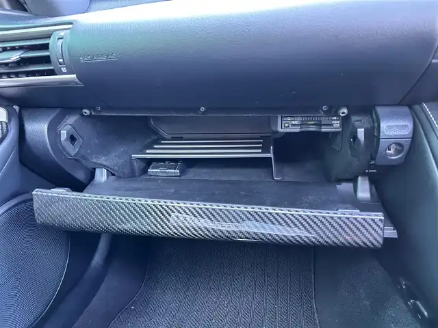 レクサス ＲＣ Ｆ 宮城県 2015(平27)年 5.5万km ホワイトノーヴァガラスフレーク ムーンルーフ/セミアニリン革シートセット/・セミアニリン革スポーツシート/・ベンチレーション（前席）/プリクラッシュセーフティシステムセット/・ミリ波レーダー式プリクラッシュセーフティシステム/・ブレーキ制御機能付レーダークルーズコントロール/クリアランスソナー/バックソナー/＝＝＝/純正ナビ/・CD/DVD/・Blu-ray/・Bluetooth/・フルセグTV/バックモニター/ビルトインETC/ドライブレコーダー/シートヒーター/パワーシート/革巻きステアリング/パドルシフト/ステアリングスイッチ/LEDヘッドライト/オートライト/スマートキー＆プッシュスタート/電動格納ミラー/可動式リアスポイラー/車高調/純正19インチAW/純正フロアマット/W/サイド/カーテンエアバッグ