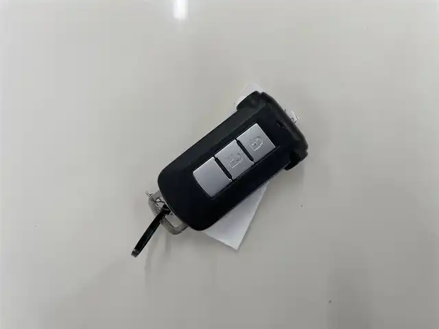 日産 デイズ ルークス ハイウェイスター Gターボ 大阪府 2019(平31)年 7.5万km ホワイトパール 純正SDナビ【MM318D-W】/（フルセグTV/CD/DVD/Bluetooth）/全方位カメラ/ETC/アイドリングストップ/前方ドライブレコーダー/両側パワースライドドア/プッシュスタート/ベンチシート/LEDオートライト/オートハイビーム/コーナーセンサー前後/ドアバイザー/純正アルミホイール/スマートキー/横滑り防止/盗難防止装置/レーンキープアシスト/取説＆保証書/スペアキー